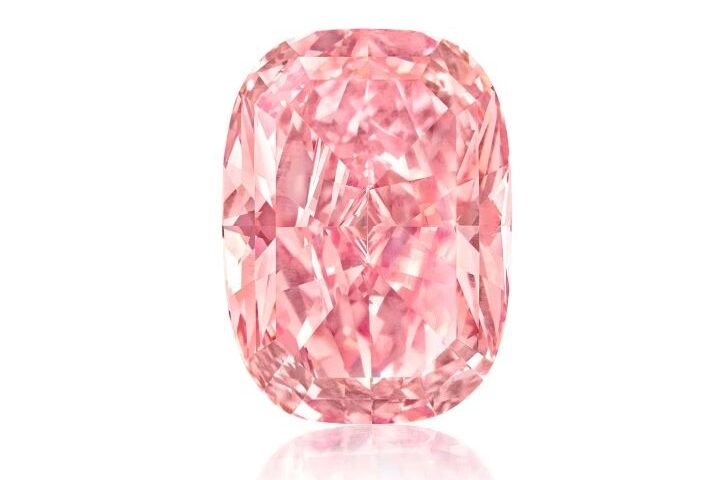 Στο σφυρί ένα ροζ διαμάντι 11,15 καρατίων – Έως και 21 εκατ. οι προσφορές