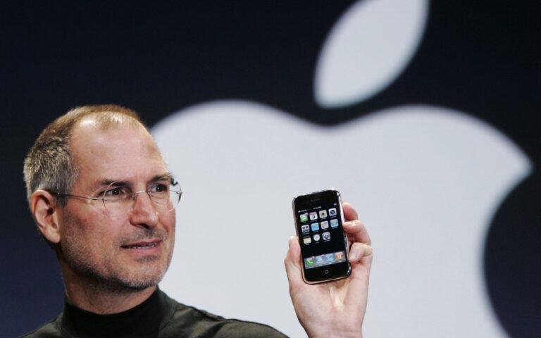 Τα κινητά είναι για σπασίκλες: Γιατί ο Steve Jobs μισούσε το iPhone