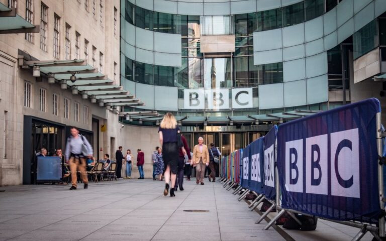 Σε βαθιά κρίση το BBC λόγω Λίνεκερ