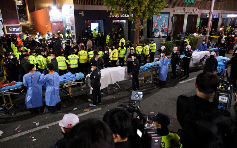 Νότια Κορέα: Νεκροί και τραυματίες στη Σεούλ – Ποδοπατήθηκαν εκατοντάδες άνθρωποι