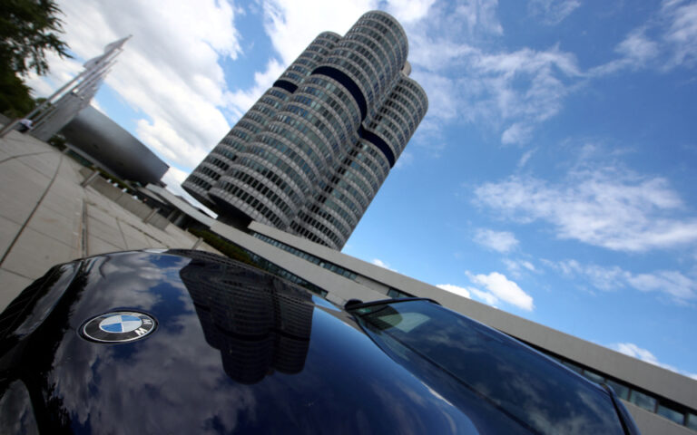 Η BMW διπλασίασε τις πωλήσεις των αμιγώς ηλεκτρικών οχημάτων στο εννεάμηνο
