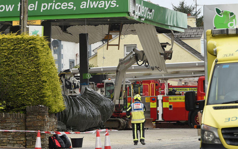 Ιρλανδία: Δέκα οι νεκροί από την έκρηξη στο πρατήριο καυσίμων, ανάμεσά τους τρία παιδιά