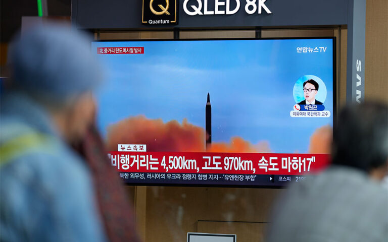 Νότια Κορέα – Ιαπωνία: Η Πιονγκγιάνγκ εκτόξευσε δύο βαλλιστικούς πυραύλους