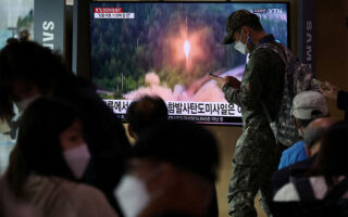 Νότια Κορέα: Η Πιονγκγιάνγκ εκτόξευσε βαλλιστικό πύραυλο προς την ανατολική ακτή