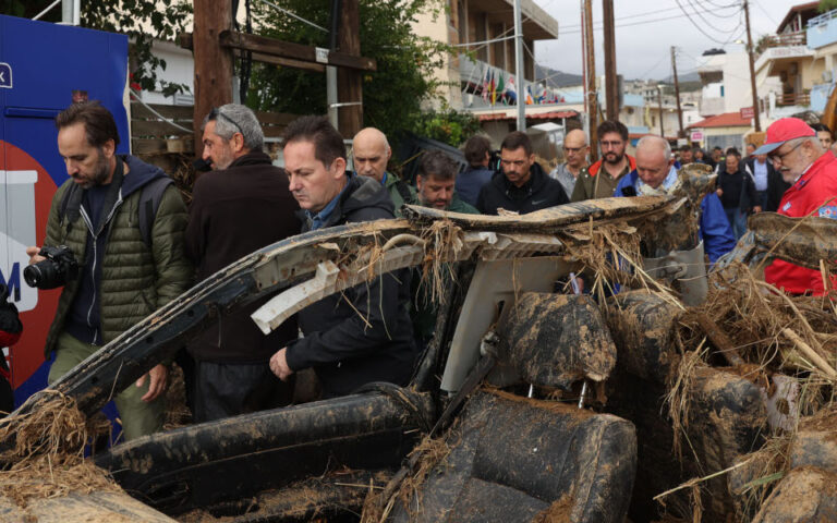 Κρήτη: Δέσμη μέτρων για τους πληγέντες ανακοίνωσε το κυβερνητικό κλιμάκιο