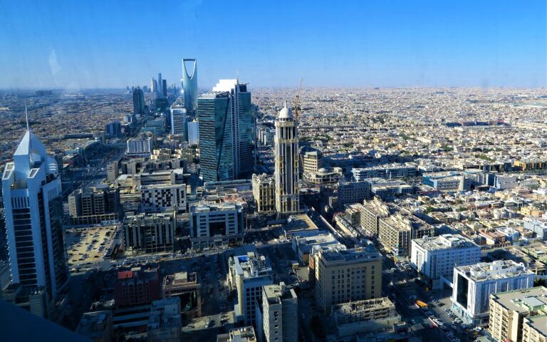 Φόρουμ Σαουδική Αραβία: Συμμετοχή στελεχών της Wall Street παρά τις τριβές για το πετρέλαιο