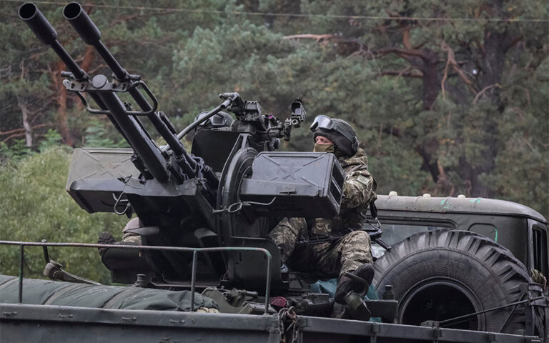 Financial Times: Γιατί διχάζει τη Δύση η αποστολή όπλων στο Κίεβο;