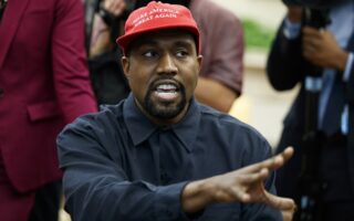 Ξεκινά η προεδρική καμπάνια του Kanye West: Φούτερ Balenciaga για 20 δολάρια