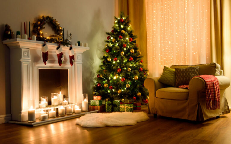 EY: «Ψαλίδι» των καταναλωτών τα Χριστούγεννα σε δαπάνες, φωτισμό και διακόσμηση