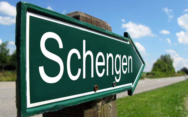 Κομισιόν: «Ναι» για την ένταξη τριών νέων χωρών στη ζώνη Σένγκεν 