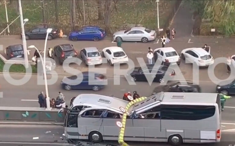 Tροχαίο στο Βουκουρέστι με λεωφορείο με 47 Έλληνες – Ένας νεκρός, αρκετοί τραυματίες