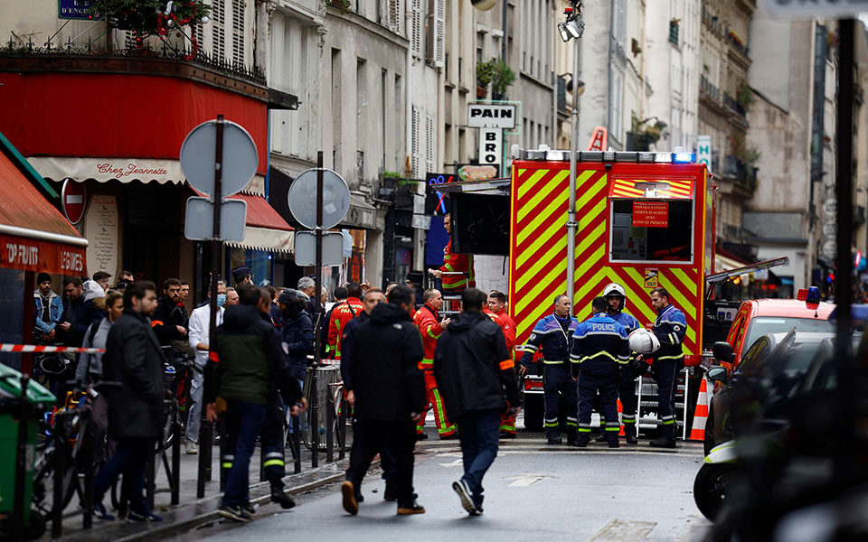 Παρίσι: Δύο νεκροί από πυροβολισμούς στο κέντρο της πόλης