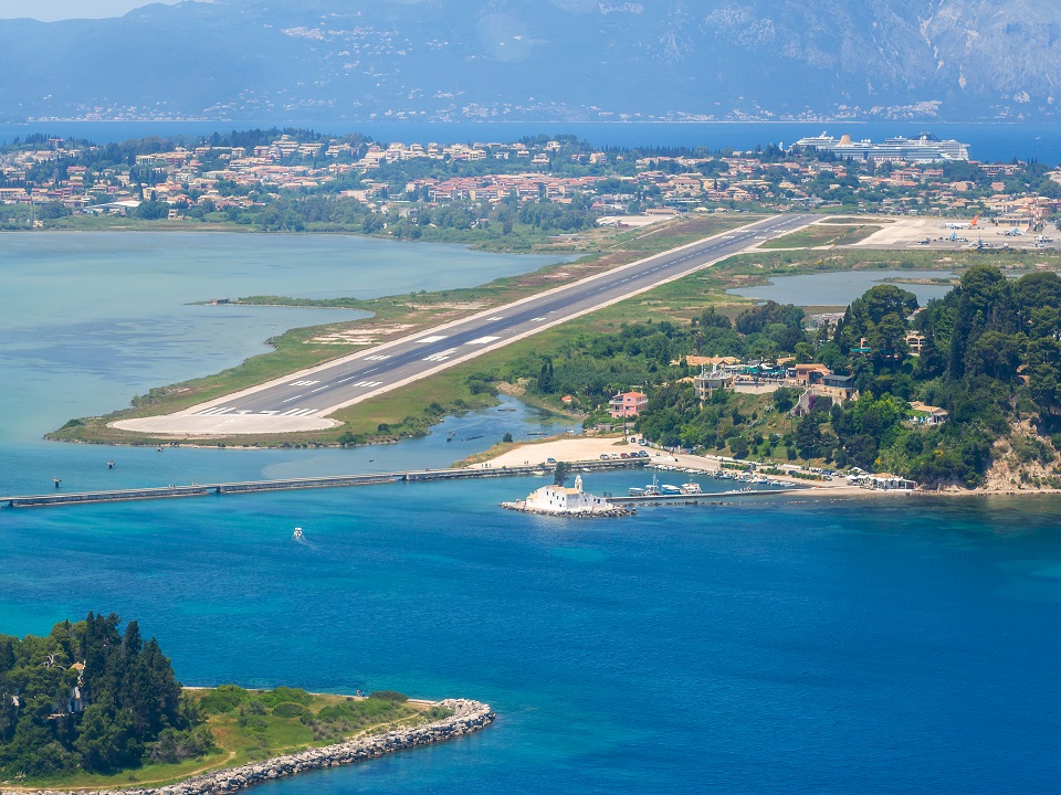 Fraport: Ξεκινά η ανακατασκευή διαδρόμου στο αεροδρόμιο της Κέρκυρας-1