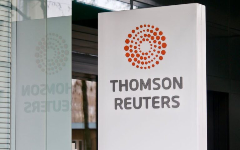 Συμφωνία για αυξήσεις μισθών 10% και τηλεργασία στην Thomson Reuters