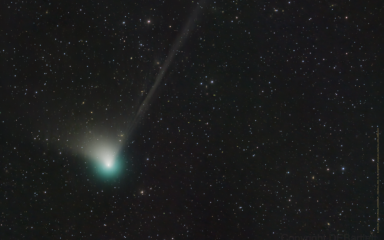 L'unica possibilità di vedere una cometa verde ad occhio nudo