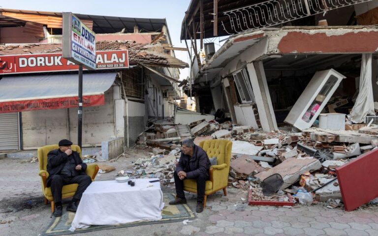 Τουρκία: Μετά τον σεισμό, φόβος για μολυσματικές ασθένειες