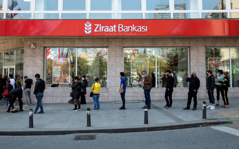 Τουρκία: Νέες «ενέσεις» κεφαλαίου προς τις κρατικές τράπεζες πριν τις εκλογές