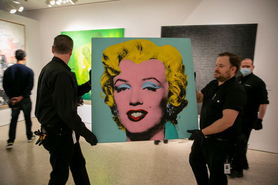 Ο πρώτος influencer: Πώς ο Andy Warhol έβαλε τις business στην τέχνη-3