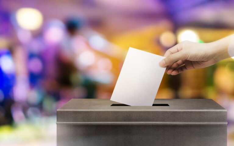 Ψήφος Αποδήμων: Διαδικασία αίτησης στους ειδικούς εκλογικούς καταλόγους