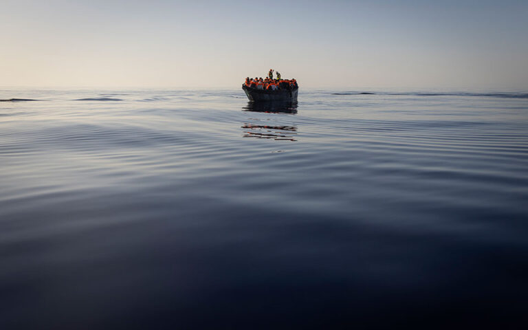 Ιταλία: Δεκάδες νεκροί μετά από ναυάγιο σκάφους με μετανάστες