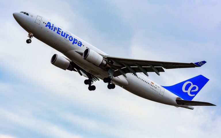 Νέο deal στις αεροπορικές: Στην IAG η Air Europa