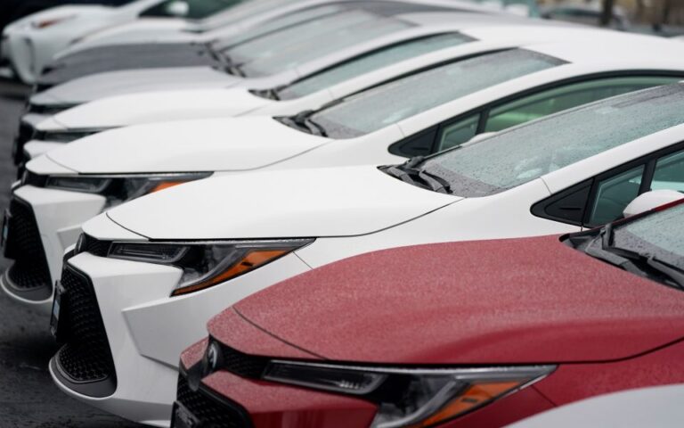 Η Toyota παραμένει Νο.1 στον κόσμο, αλλά η λίστα των προβλημάτων της μεγαλώνει