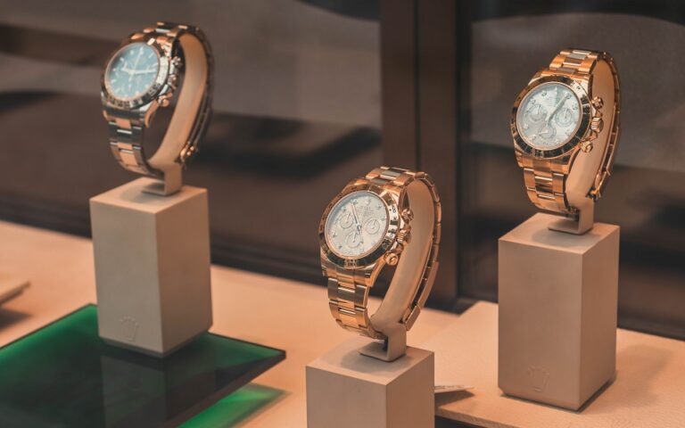 Ξεφουσκώνει η αγορά των Rolex: Βουτιά στις τιμές για τα πολυτελή ρολόγια
