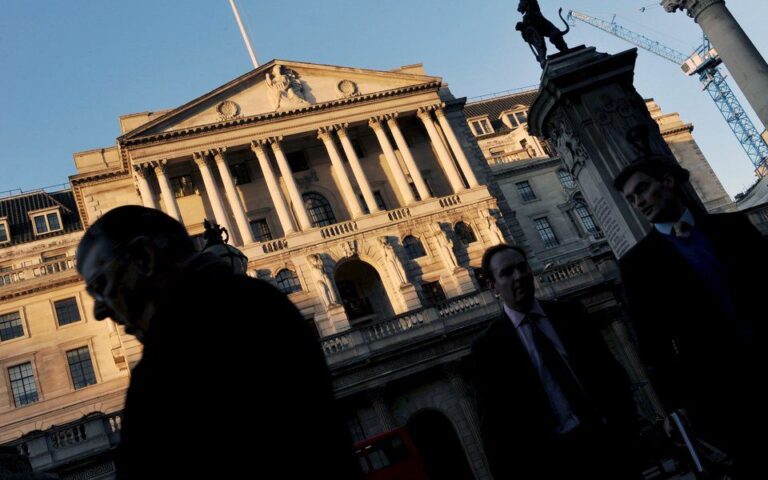 BoE: Αμετάβλητα επιτόκια μετά από σχεδόν δυο χρόνια