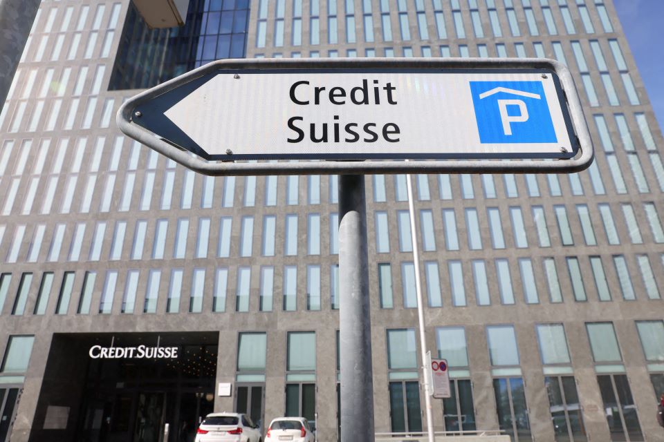 UBS: Προσφέρεται να αγοράσει τη Credit Suisse στα 1 δισ.δολάρια – Παρακάμπτει τους μετόχους