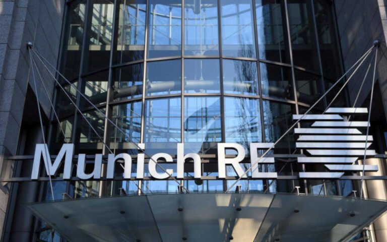Η Munich Re αποσύρεται από τη συμμαχία ασφαλιστικών για τη βιομηχανία και το κλίμα