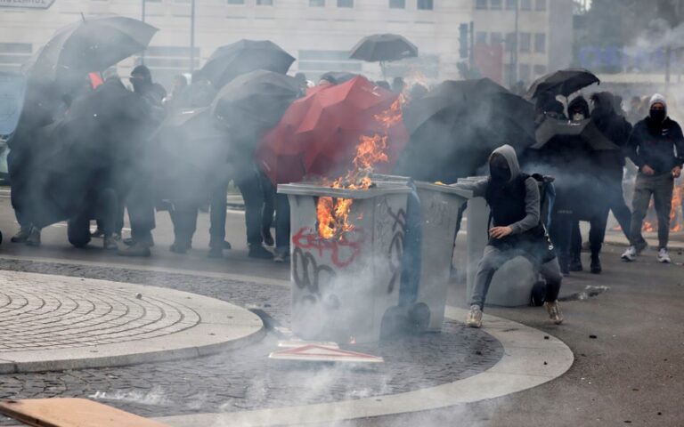 Γαλλία: Δέκατος κύκλος απεργιών και διαδηλώσεων κατά του νέου συνταξιοδοτικού