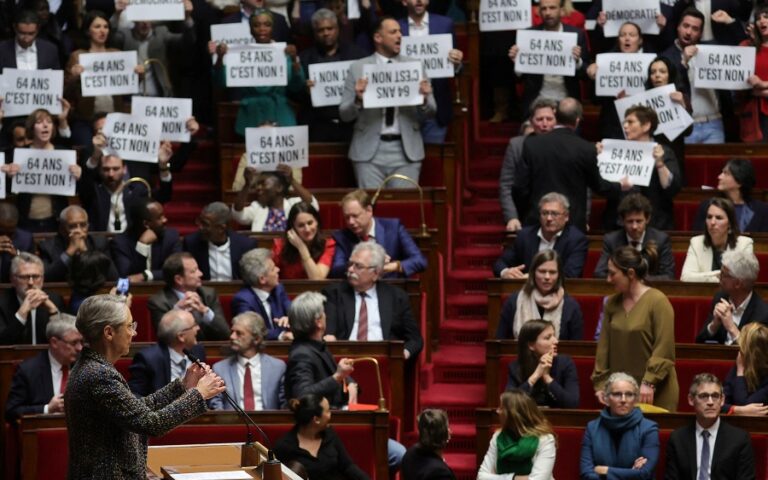 Γαλλία: Η κυβέρνηση παρακάμπτει την Εθνοσυνέλευση για την ψήφιση του συνταξιοδοτικού