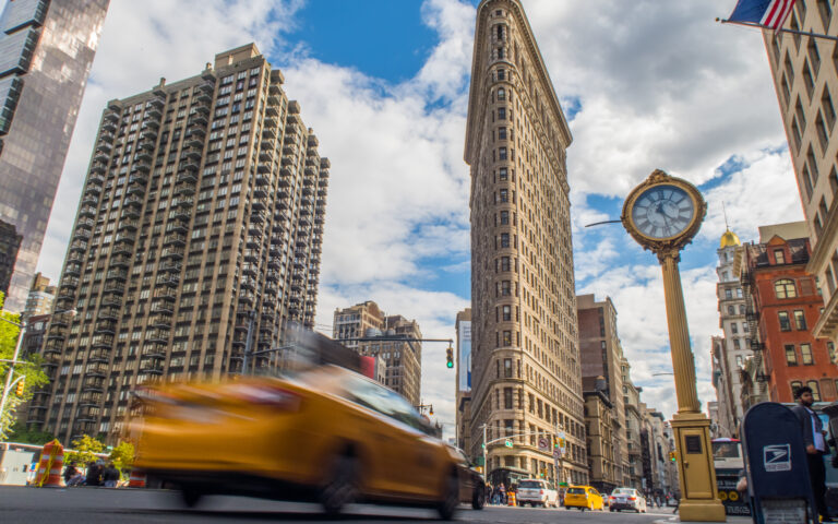 Το ιστορικό Flatiron Building στη Νέα Υόρκη βγαίνει σε πλειστηριασμό 