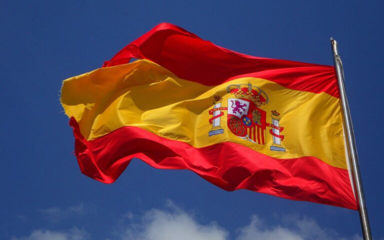 Ισπανία: Σημαντική μείωση των τιμών – Προβληματίζει ο δομικός πληθωρισμός