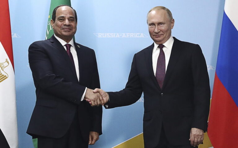 WP: Η Αίγυπτος σχεδίαζε να στείλει κρυφά 40.000 ρουκέτες στη Ρωσία