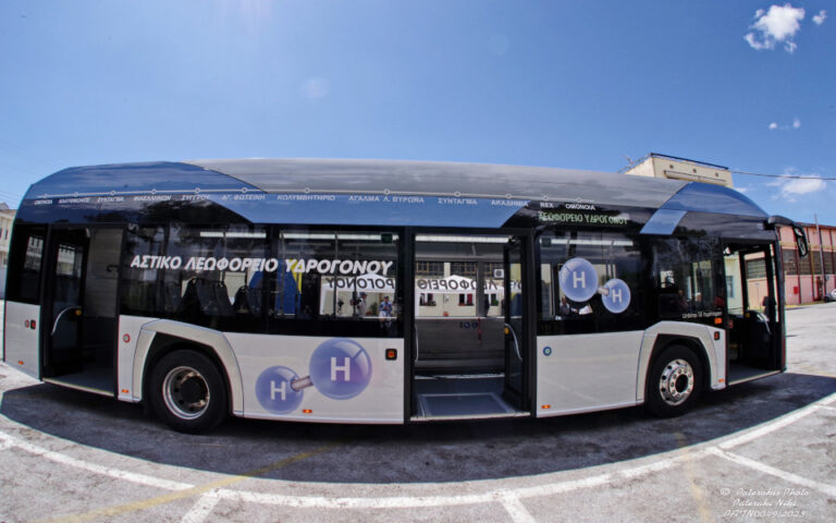 Παρουσίαση του Urbino 12 Hydrogen, του πρώτου αστικού λεωφορείου υδρογόνου της ΟΣΥ