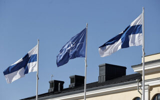 ΝΑΤΟ: Η Φινλανδία και επισήμως μέλος της συμμαχίας