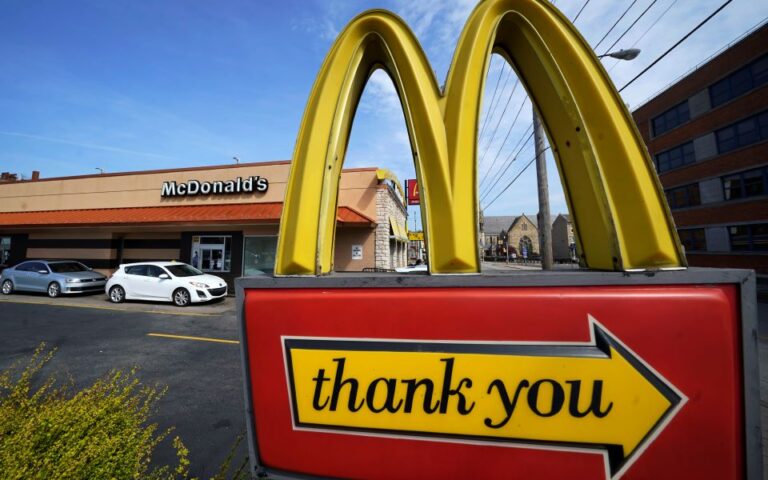 Η ιστορία ενός χρυσού ονόματος: Γιατί  τα αδέρφια McDonald μετάνιωσαν που έγιναν εκατομμυριούχοι