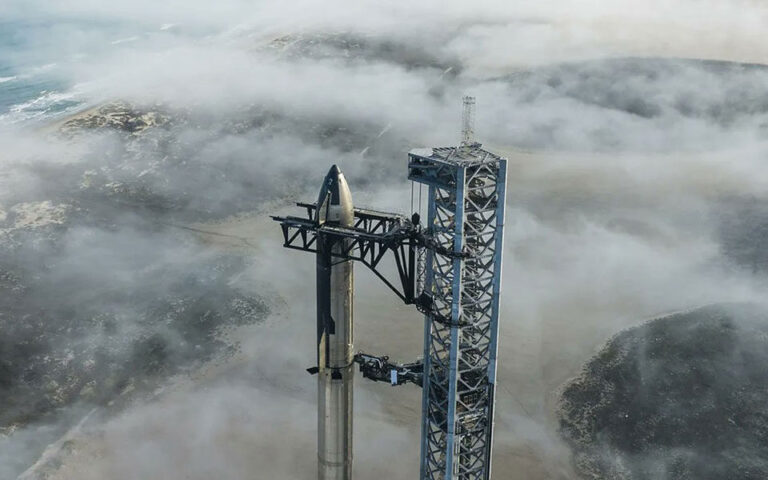 SpaceX: Αναβλήθηκε η εκτόξευση του μεγαλύτερου πυραύλου στον κόσμο