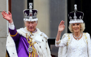 Στέψη βασιλιά Καρόλου Γ’: Συγχαρητήρια von der Leyen – Biden