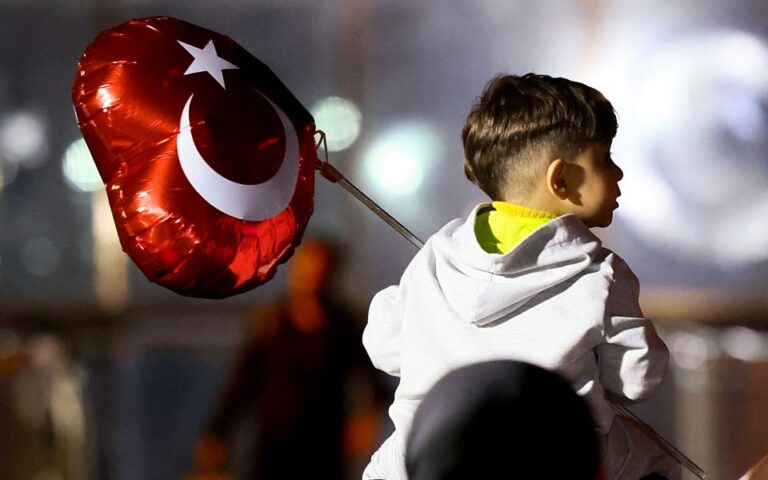 Τουρκία: Πέφτει η λίρα μετά τις εκλογές – Βουτιά 29% βλέπει η Morgan Stanley