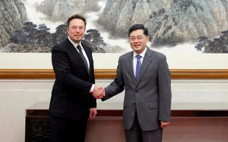 Ελον Μασκ: Προτάσσει τα οφέλη συνεργασιών με την Κίνα, όπως και άλλοι Αμερικανοί CEO