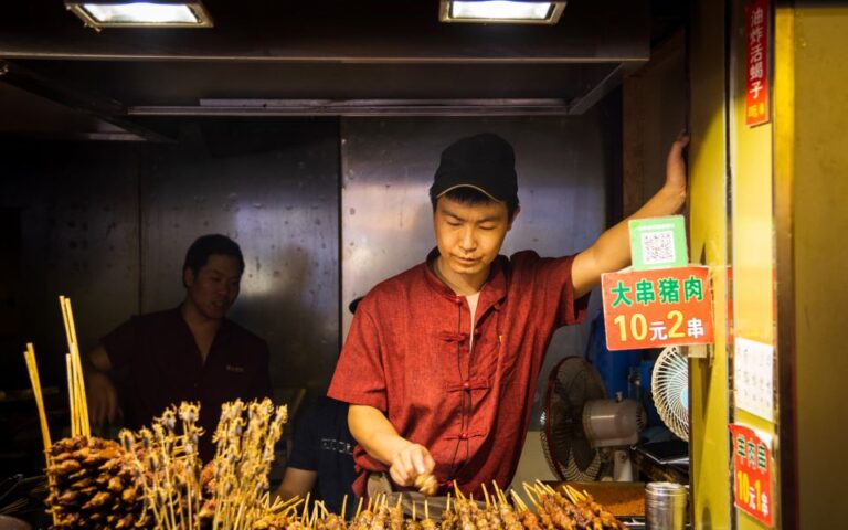 Κίνα: Τι δείχνει η «τρέλα» για μπαρμπέκιου για την οικονομία της χώρας