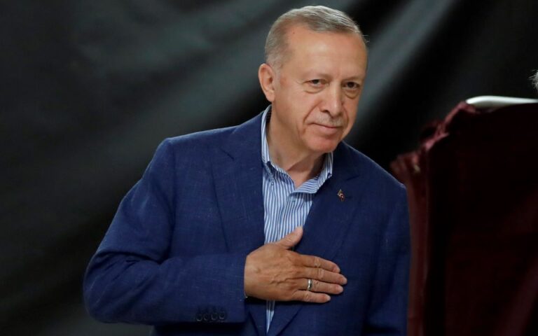 Τουρκία: Πρόεδρος ξανά ο Ερντογάν με μικρή διαφορά από τον Κιλιτσντάρογλου