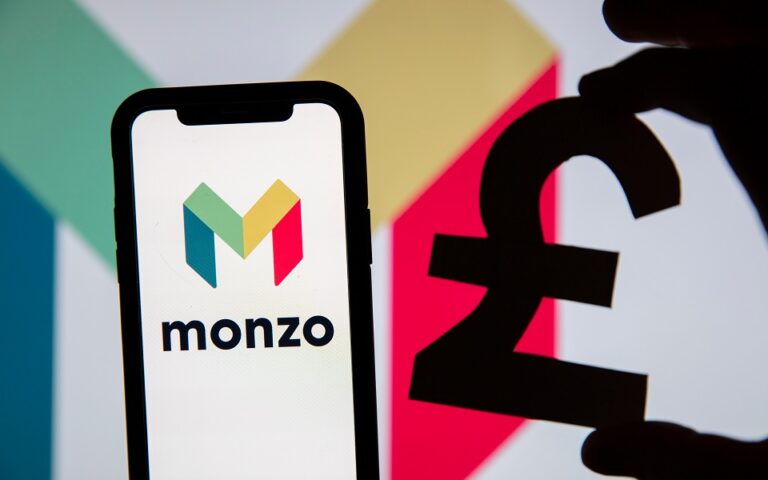 Πρώτα μηνιαία κέρδη για την Monzo – Γιατί αυξάνεται η απήχηση των ψηφιακών τραπεζών