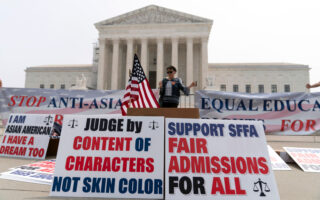 ΗΠΑ: Το Ανώτατο Δικαστήριο κατάργησε τις φυλετικές ποσοστώσεις στα πανεπιστήμια – Τι λέει το Χάρβαρντ