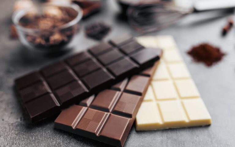 Τι και αν αυξάνονται οι τιμές, οι Αμερικανοί και πάλι αγοράζουν σοκολάτα 