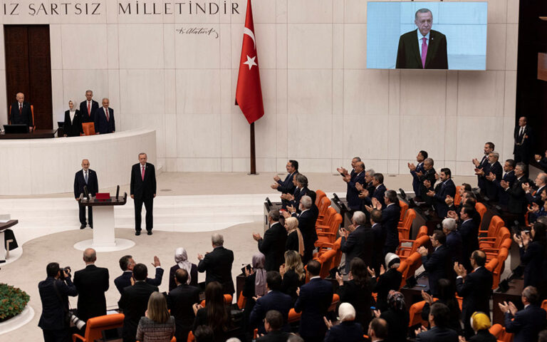 Τουρκία: Ο Ερντογάν ορκίσθηκε για τη νέα προεδρική του θητεία (εικόνες)