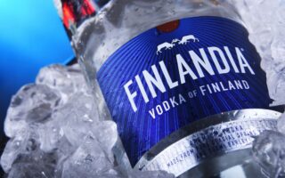 Coca-Cola HBC: Εξαγόρασε την βότκα Finlandia αντί 220 εκατ. δολαρίων