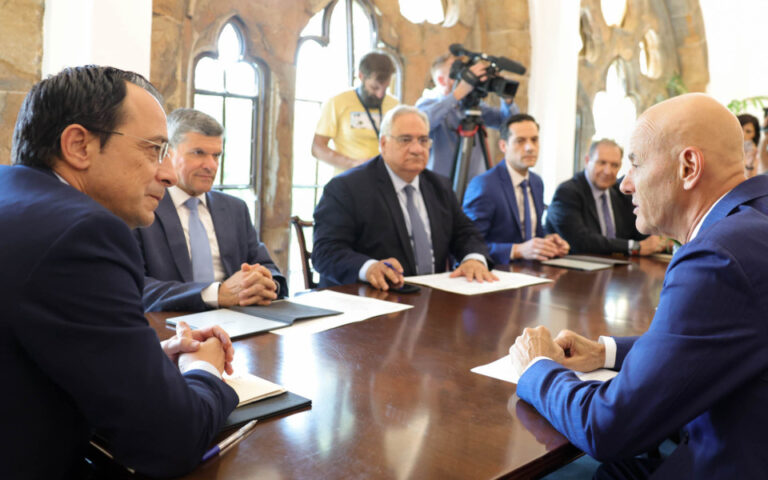Συνάντηση Χριστοδουλίδη με τον CEO της ENI για το τεμάχιο 6 της Κυπριακής ΑΟΖ και τον αγωγό με το Ισραήλ